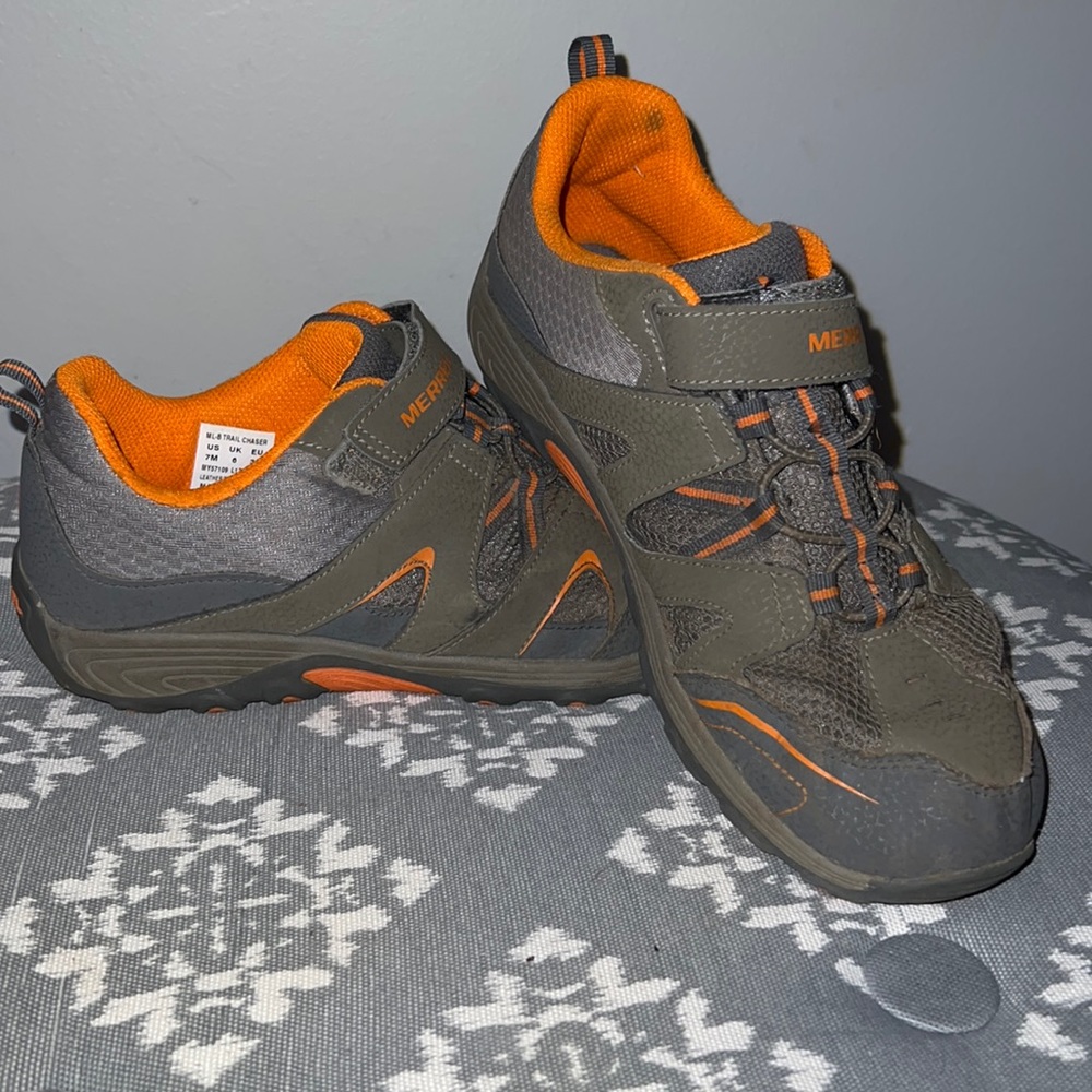 Men’s Merrell Hiking Shoes Size 7M